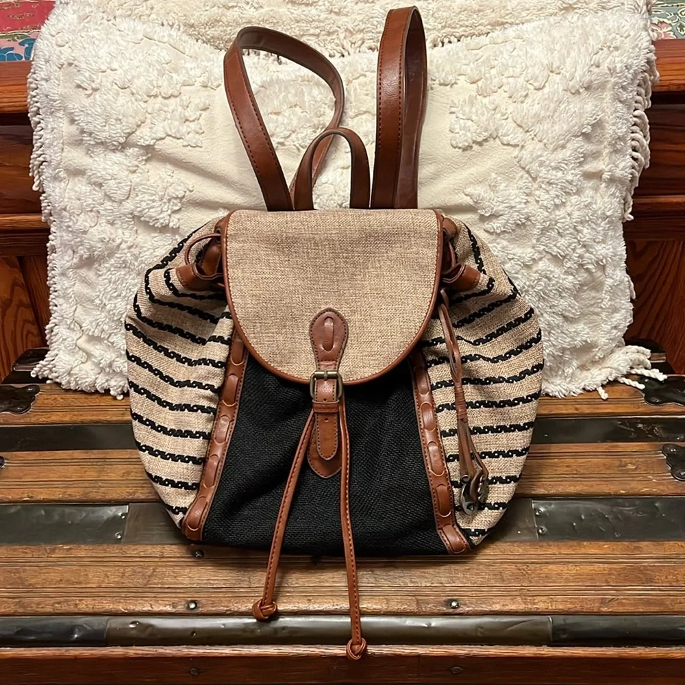 Lucky Brand canvas backpack - Picture 1 of 9